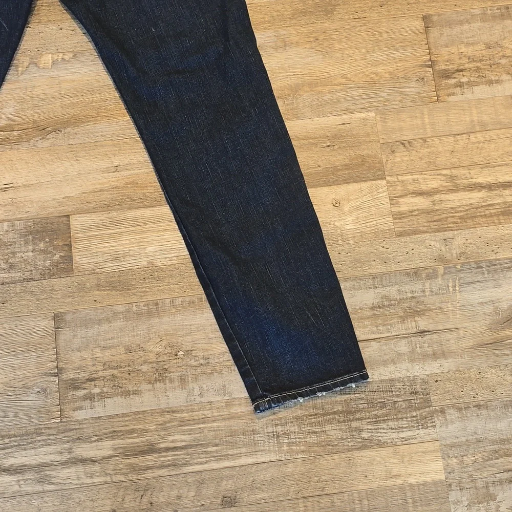 SILVER DENIM JEANS | "Sam" Jeans | Size 28​ - Picture 13 of 14